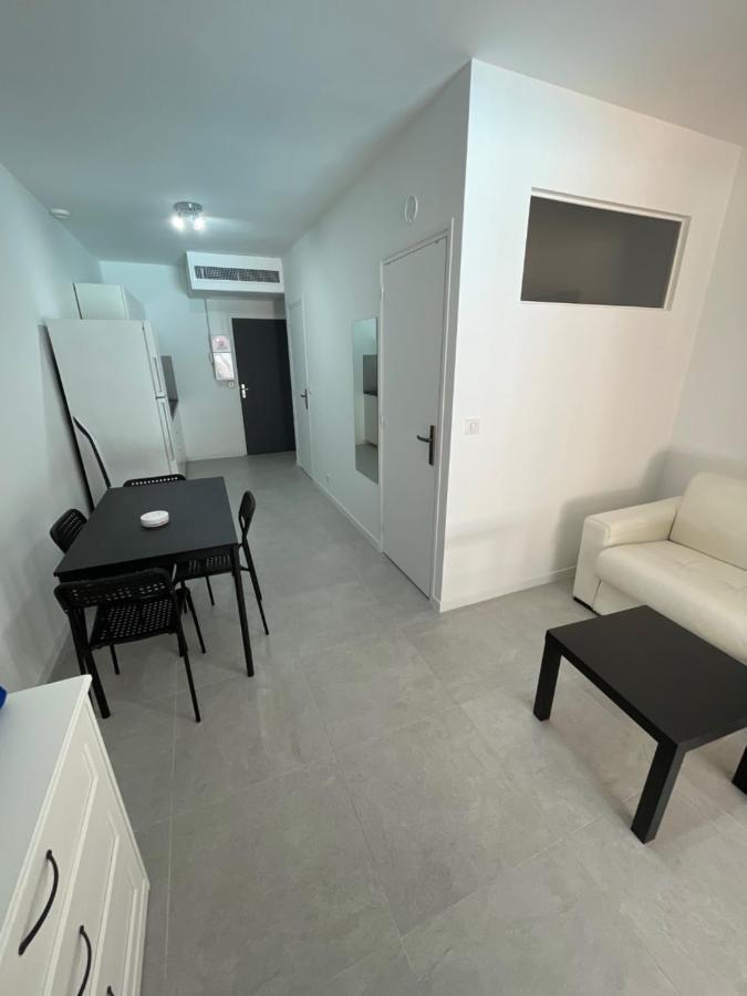 Appartement 30 M2, Piscine Et Parking Prive Mouans-Sartoux Exteriér fotografie